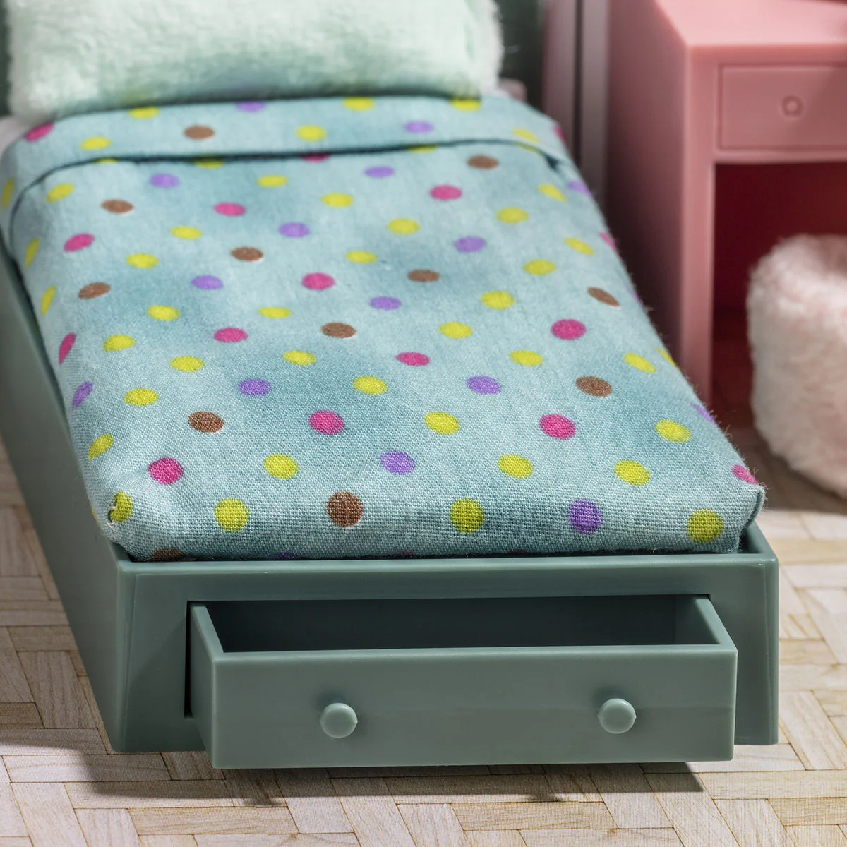 Lundby Teinin huone - Image 3