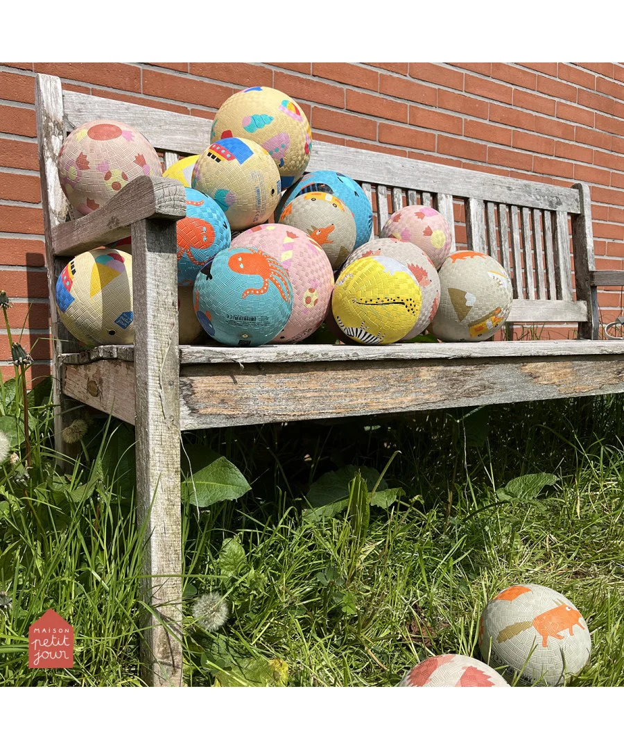 Petit Jour Luonnonkuminen Pallo Haamu 13 cm - Image 3